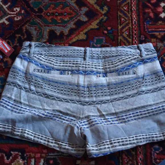 Patterned shorts - Picture 2 of 4